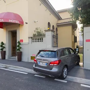 https://la-fortezza-florence.it-tuscanyhotel.com