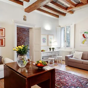  Apartment La Dimora Medievale Del Duca Italy